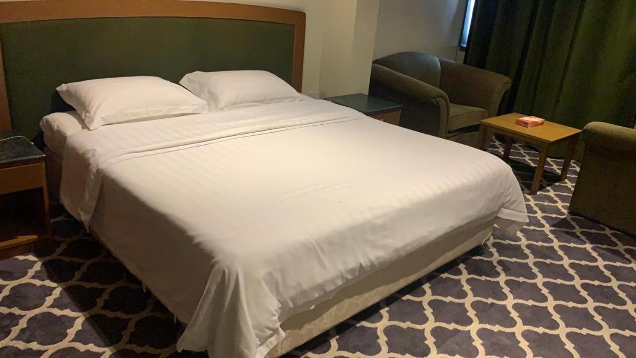 חמיס מושייט Al Aziziyah Hotel And Suites מראה חיצוני תמונה